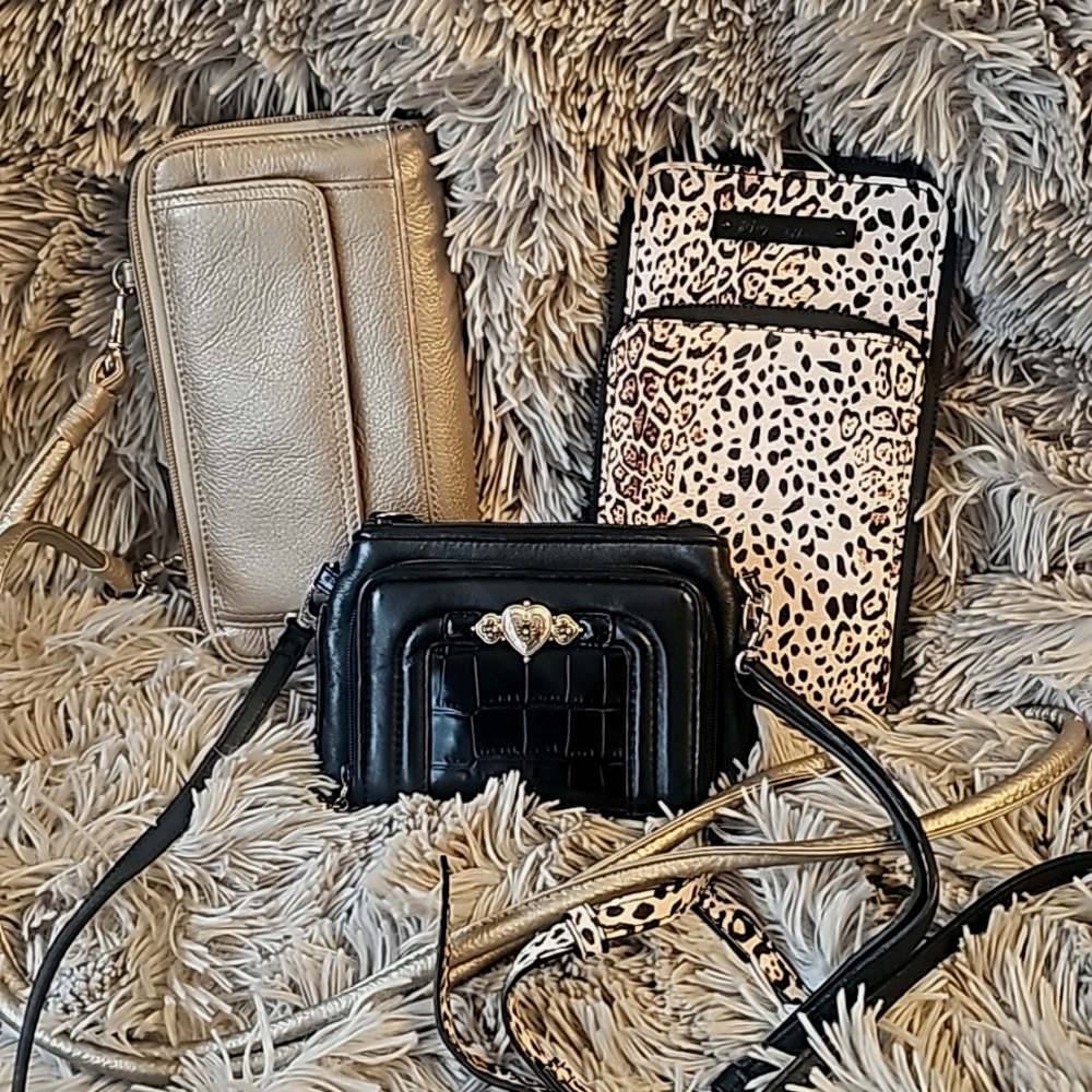 3 piece crossbody bundle.